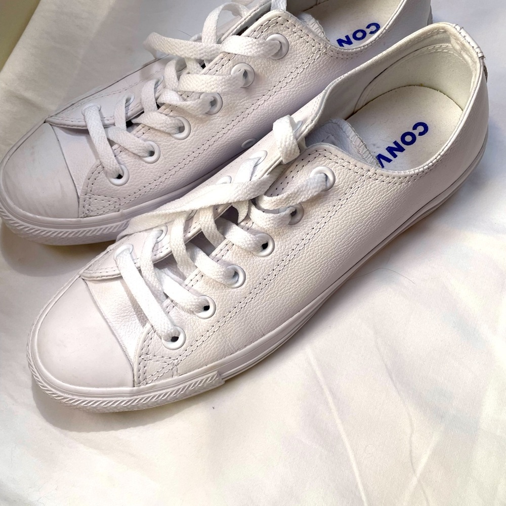 Chuck Taylor All Star
UNISEX LOW TOP SHOE